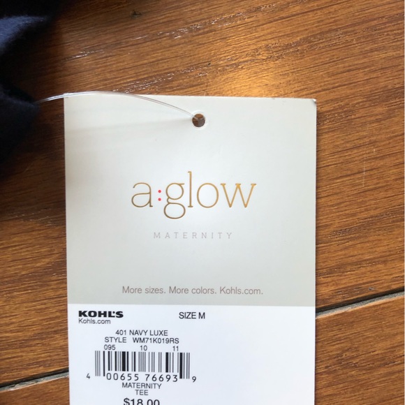 Two Aglow size medium maternity shirts - Picture 4 of 4